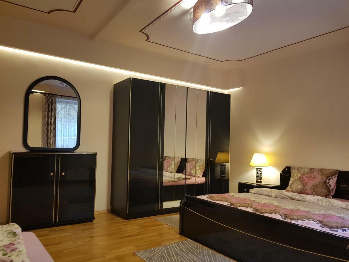 Palma Villa In City Park Budapest - Semi Suteren Luaran gambar