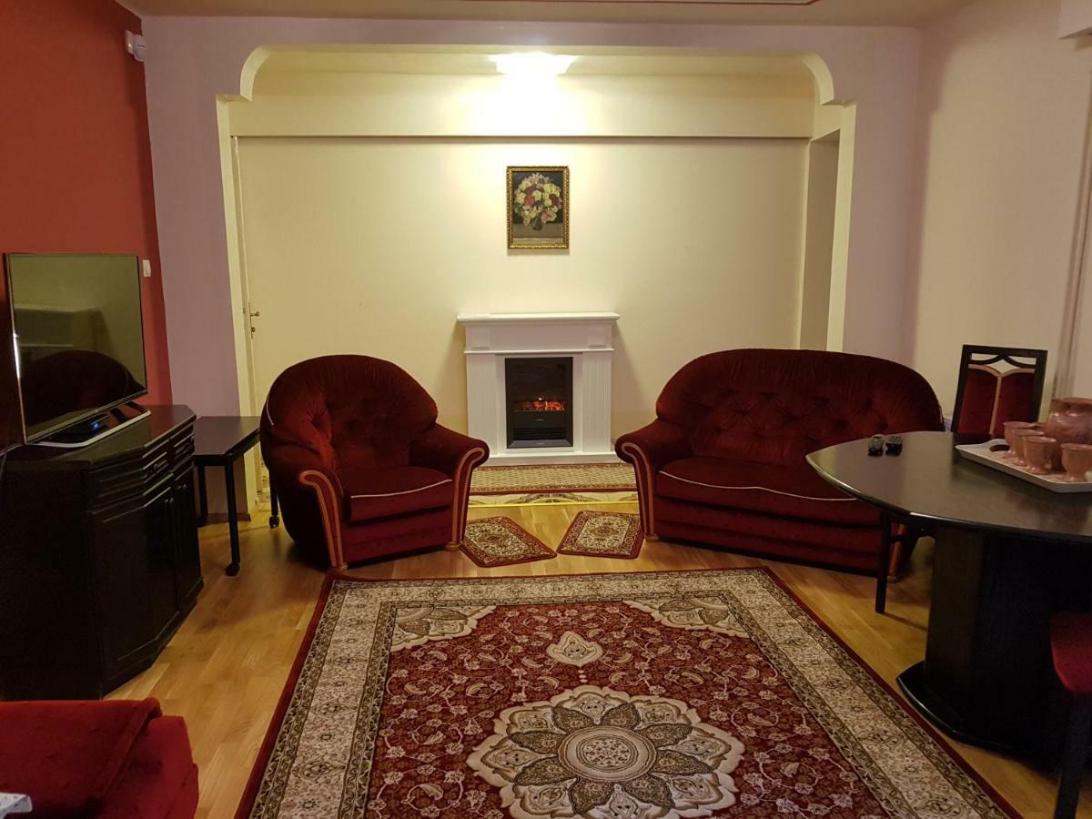 Palma Villa In City Park Budapest - Semi Suteren Luaran gambar