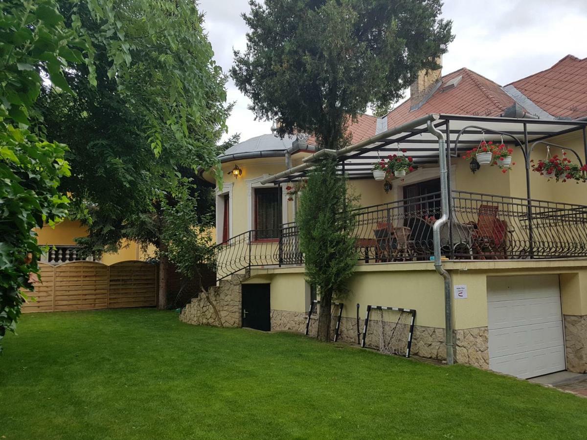Palma Villa In City Park Budapest - Semi Suteren Luaran gambar